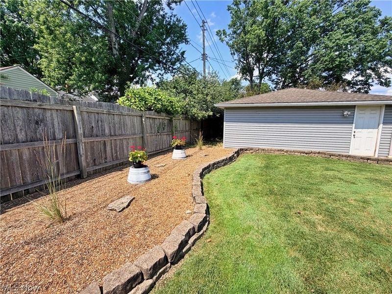 9001 Harrow Drive, Parma, OH 44129 Photo 24