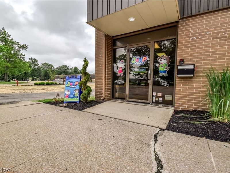 34675 Melinz Parkway, Eastlake, OH 44095 Photo 2