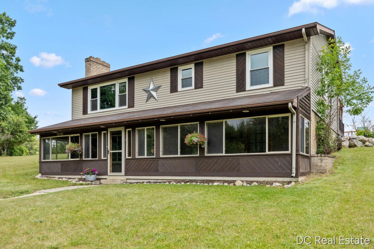 15721 W Almy Road, Howard City, MI 49329 Main Photo