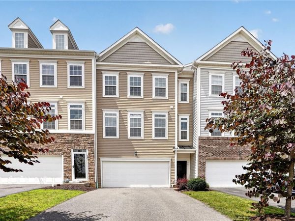 28 Remington Dr, Washington, PA 15301