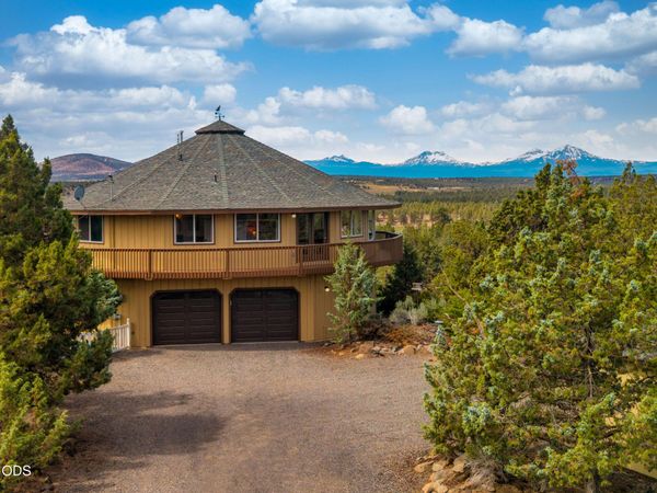 5365 NW Zamia Avenue, Redmond, OR 97756