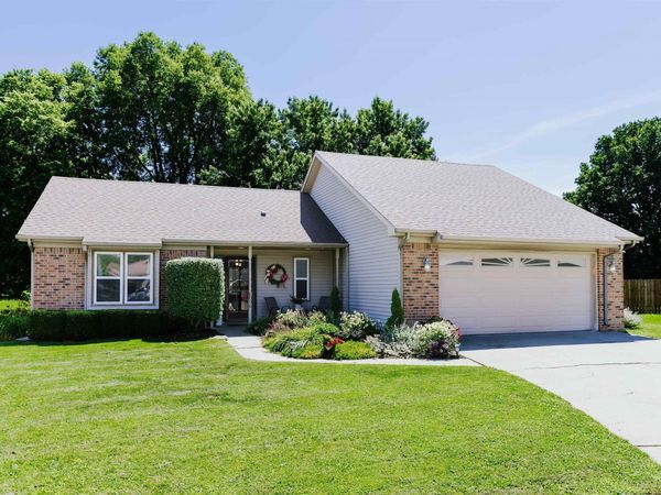2006 Bedford Court, Huntington, IN 46750