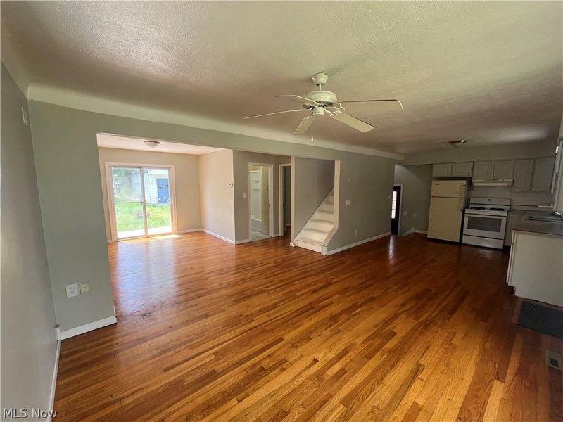 5811 Belmere Drive, Parma, OH 44129 Photo 4