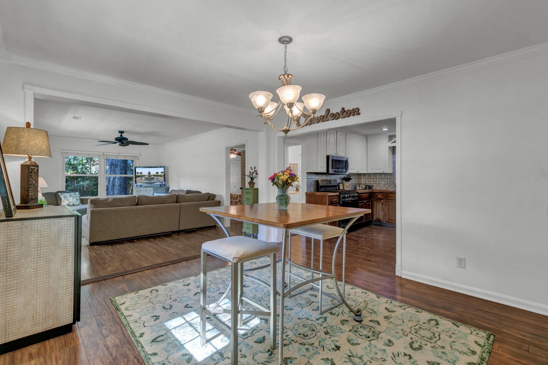 308 Canterbury Road Photo 11