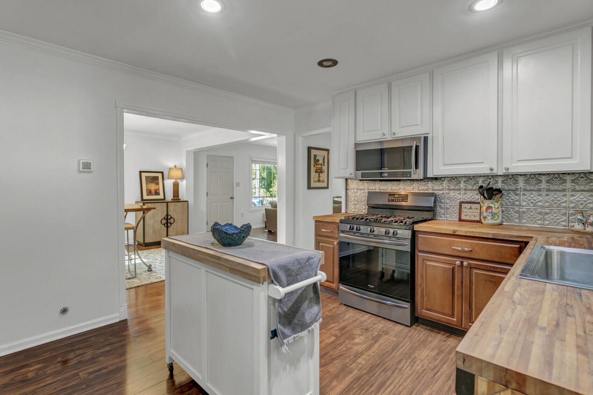308 Canterbury Road Photo 15
