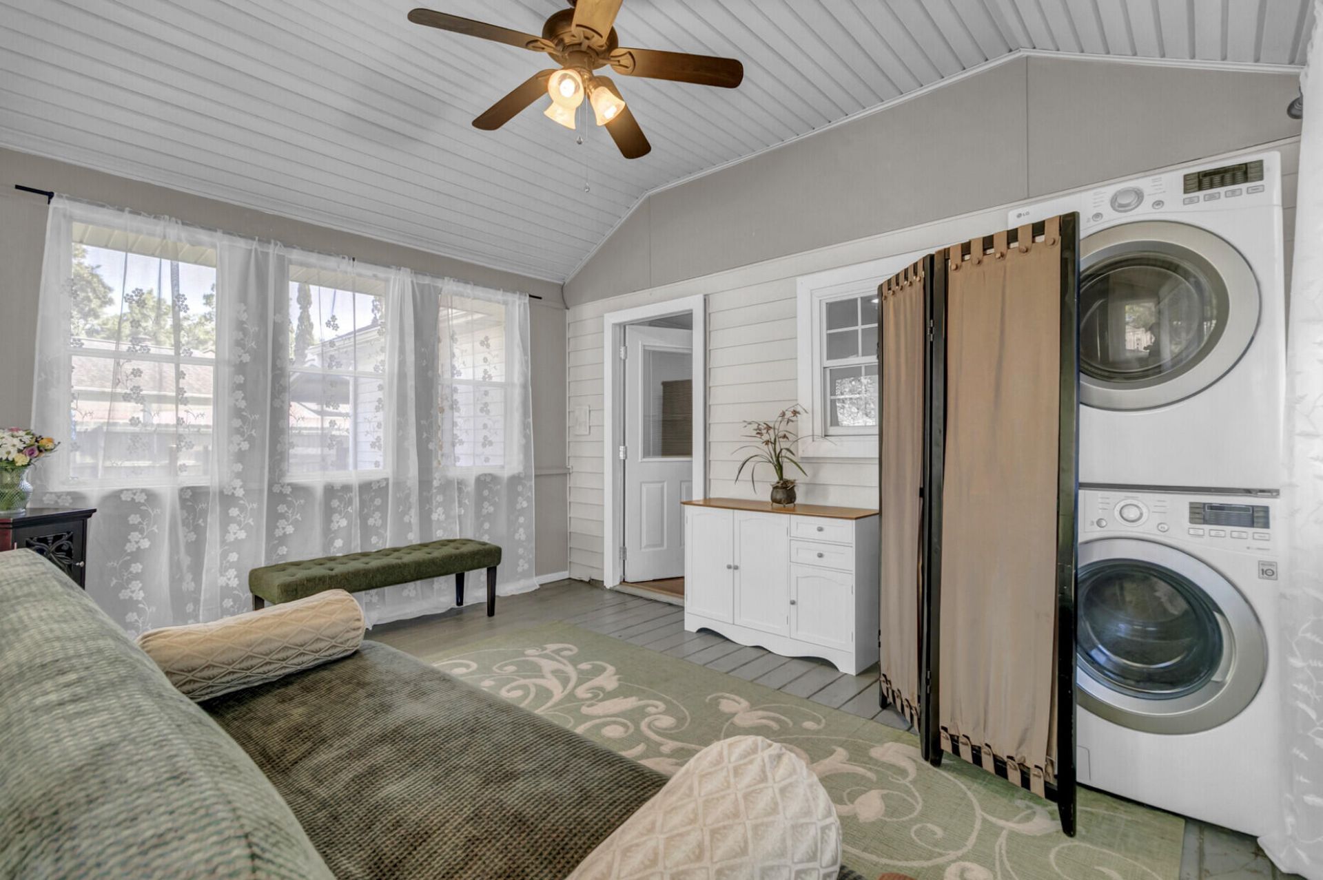308 Canterbury Road Photo 28