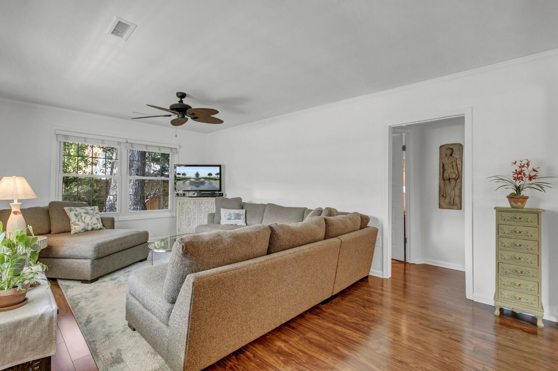 308 Canterbury Road Photo 6