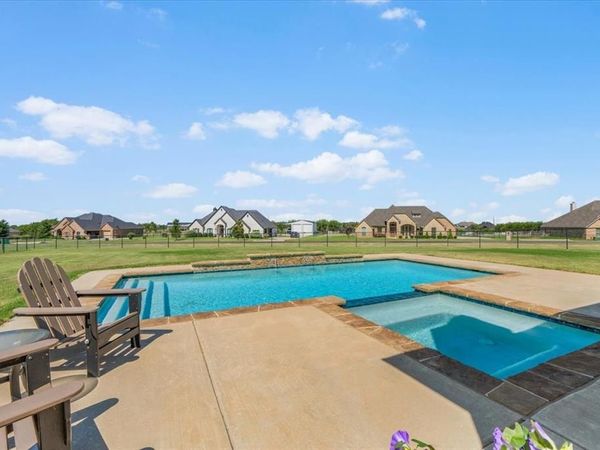 329 Palo Alto Drive, Springtown, TX 76082