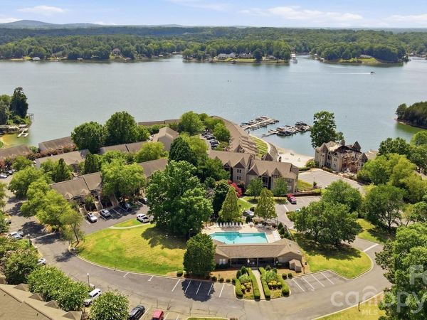 14612 Waterside Drive , Charlotte, NC 28278