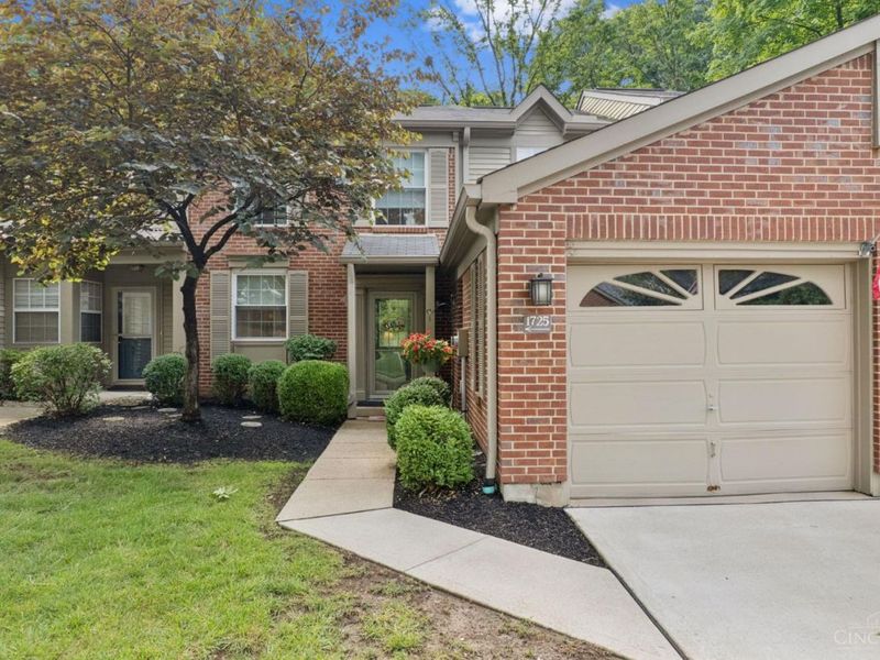 1725 Emerald Glade Lane, Anderson Twp, OH 45255 Photo 2
