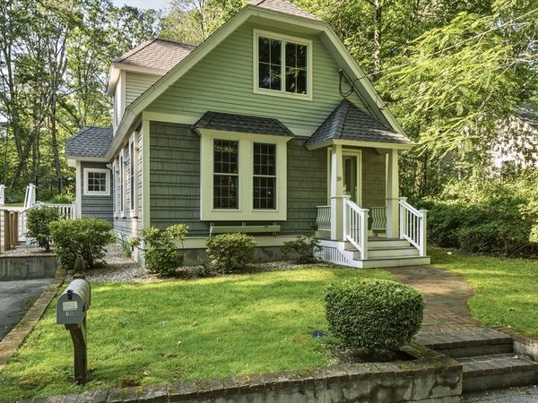 10 Mayflower Path, Wayland, MA 01778