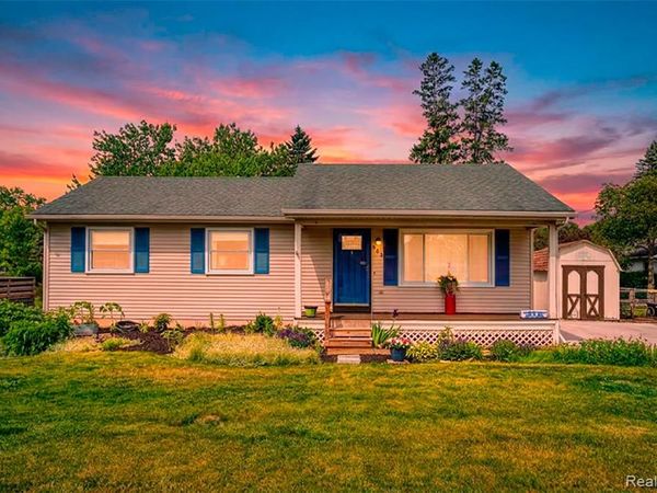 903 Jones Street, Howell, MI 48843