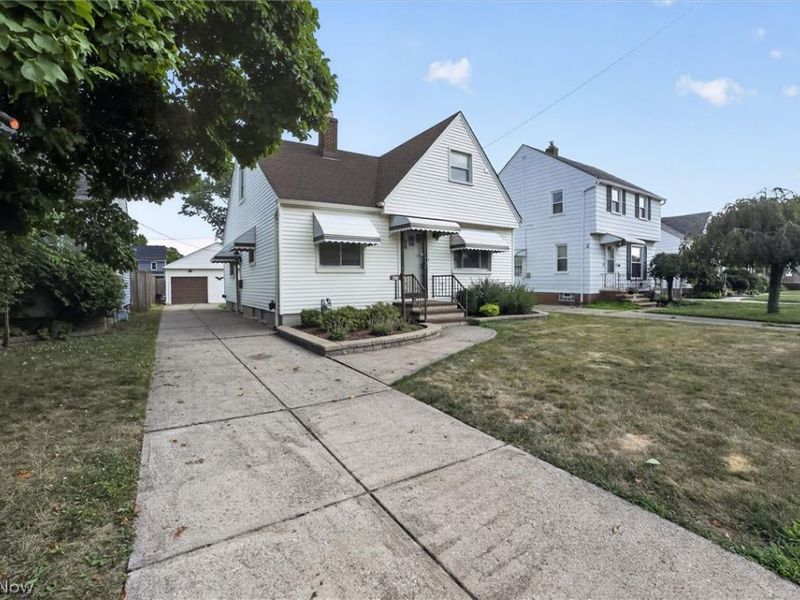 5510 Luelda Avenue, Parma, OH 44129 Photo 2