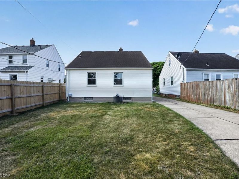 5510 Luelda Avenue, Parma, OH 44129 Photo 38