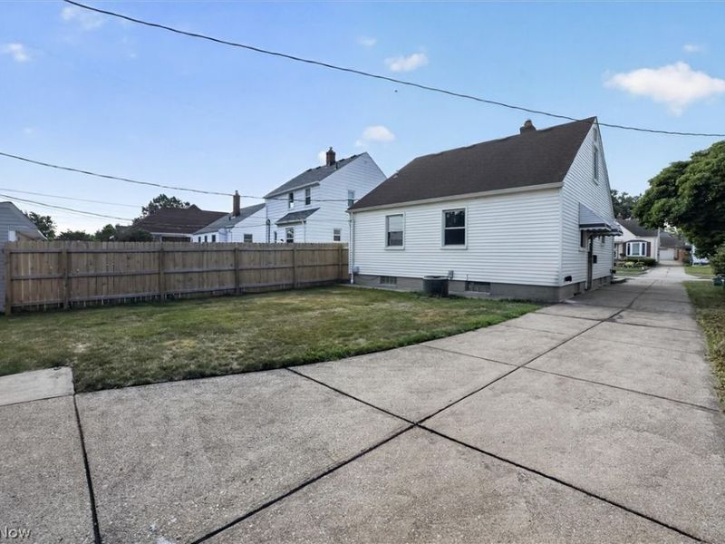 5510 Luelda Avenue, Parma, OH 44129 Photo 39