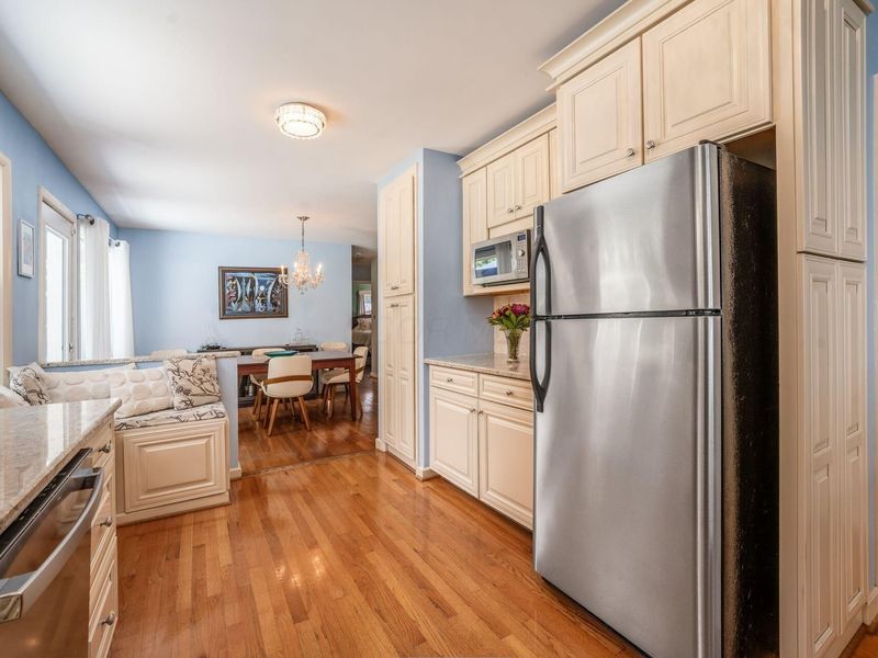 210 Fairlawn Drive, Columbus, OH 43214 Photo 8