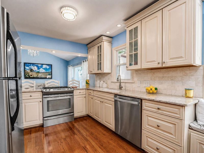 210 Fairlawn Drive, Columbus, OH 43214 Photo 9