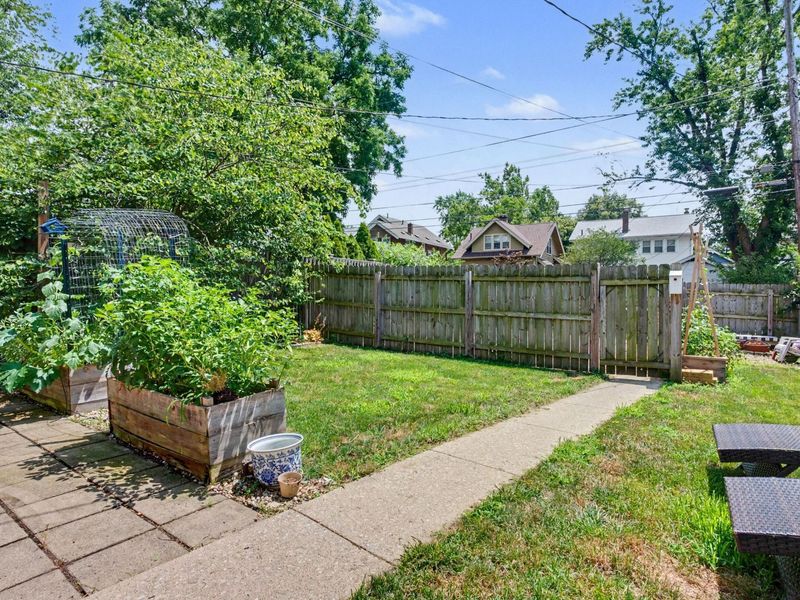 67 E Longview Avenue, Columbus, OH 43202 Photo 24