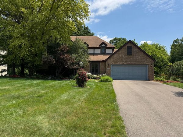 8559 Appleridge Circle , Pickerington, OH 43147