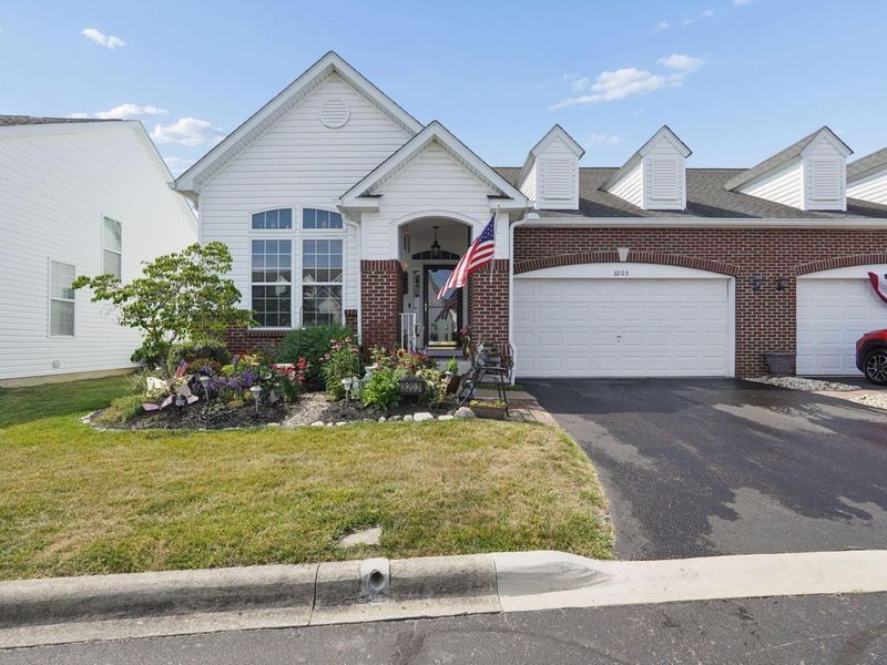 3203 Belstead Drive, Grove City, OH 43123 Photo 2