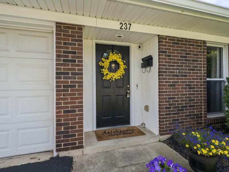 237 Barcelona Avenue, Westerville, OH 43081 Photo 2