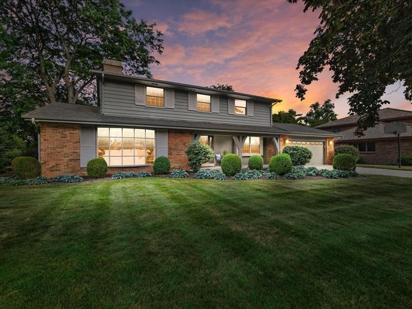 1 Shorewood COURT, Wind Point, WI 53402