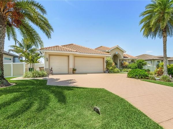 3230 SW 3rd LN, CAPE CORAL, FL 33991
