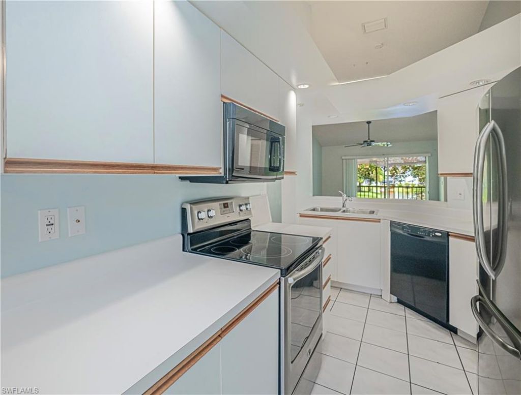 109 Wading Bird Cir, Unit 206, Naples, FL 34110 Photo