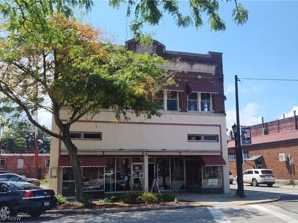255 Main Street , Conneaut, OH 44030