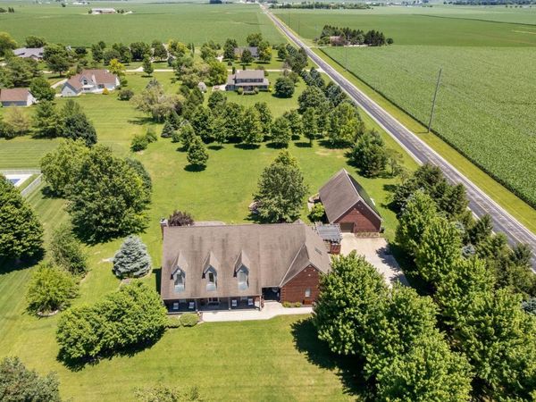 2102 Belmont Park Lane , Champaign, IL 61822