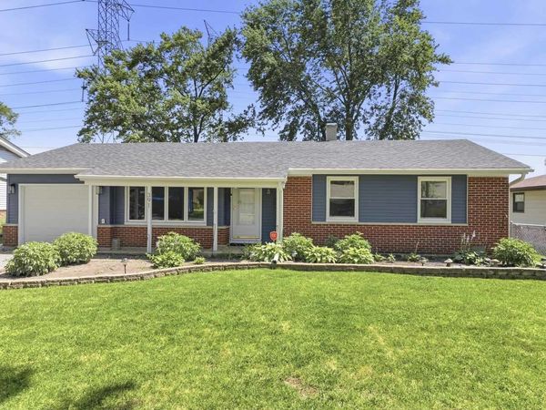 391 Walnut Lane , Elk Grove Village, IL 60007