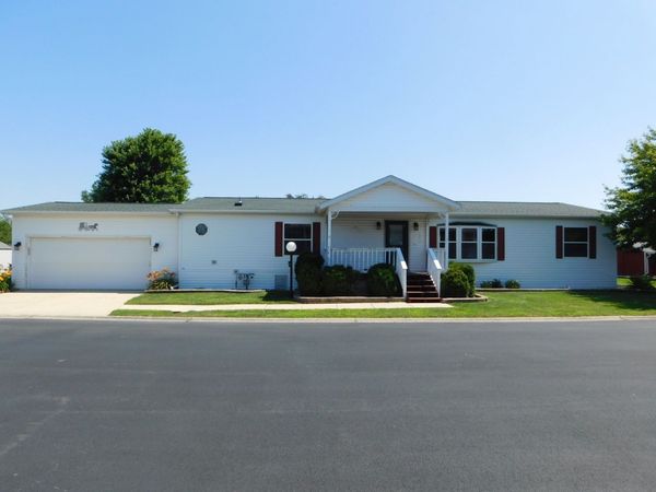 746 Mallard Circle , Sandwich, IL 60548