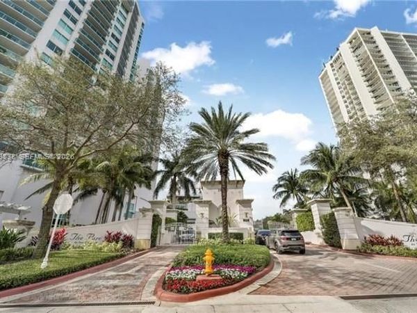 19400 Turnberry Way, Unit 321, Aventura, FL 33180