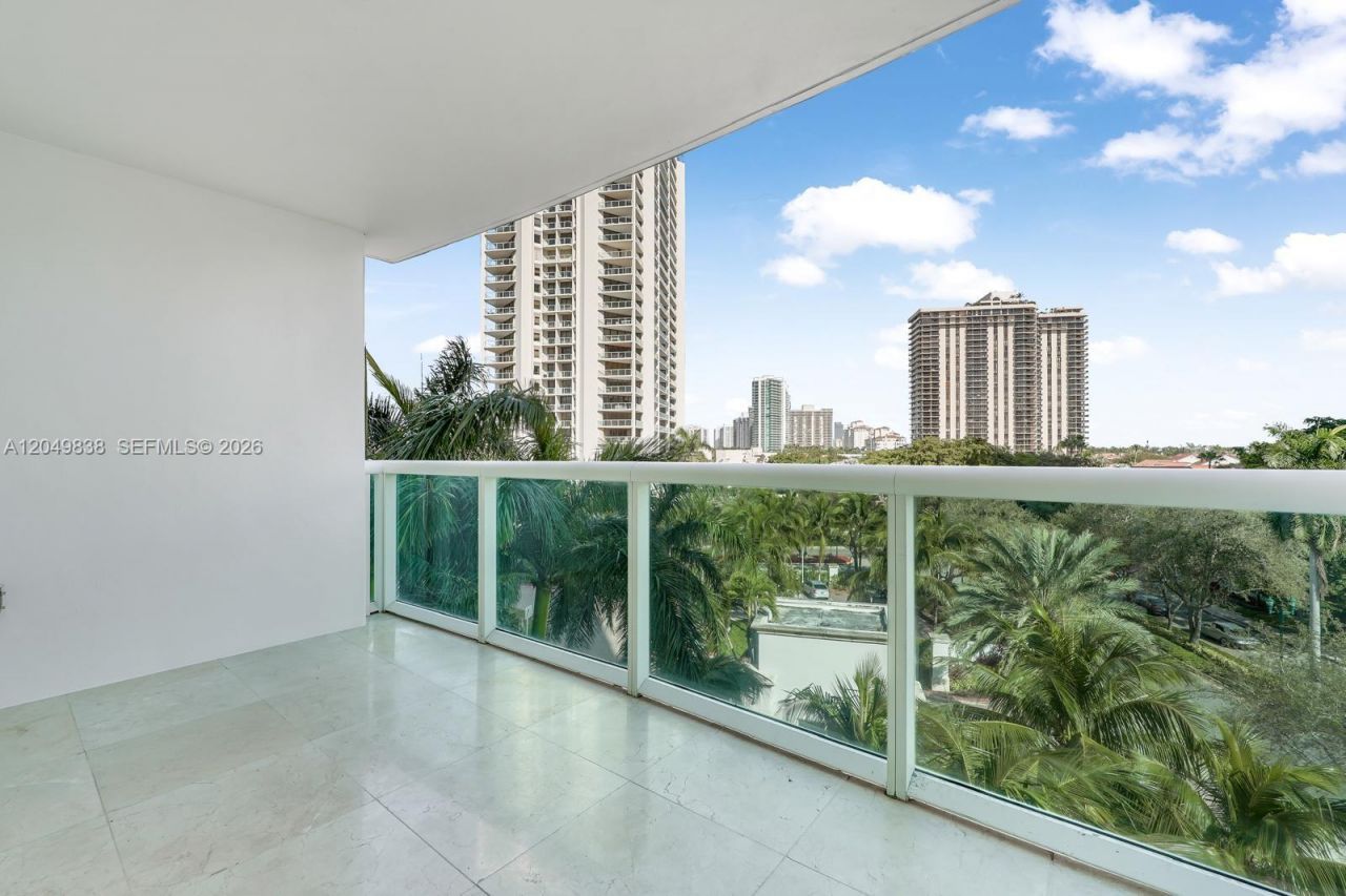 19400 Turnberry Way, Unit 321, Aventura, FL 33180 Photo