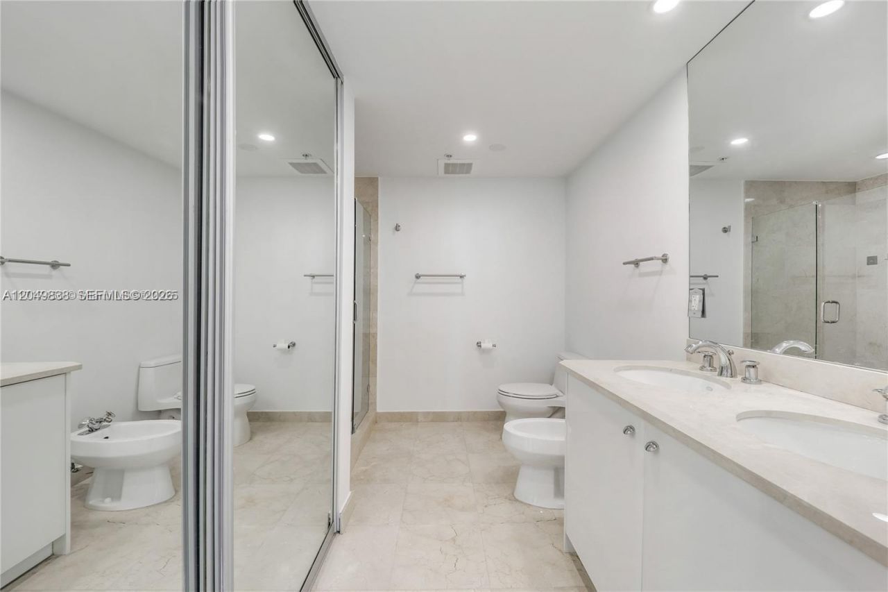 19400 Turnberry Way, Unit 321, Aventura, FL 33180 Photo