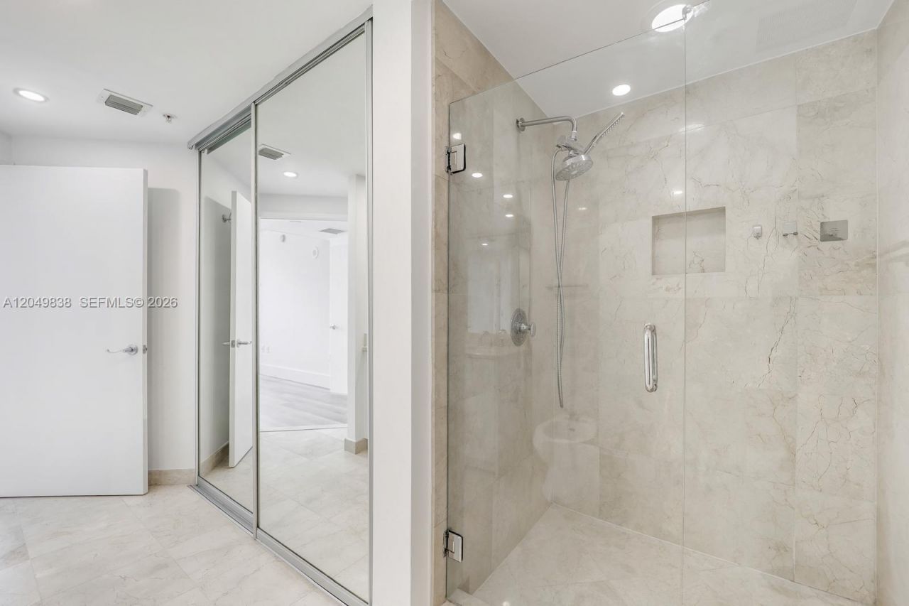 19400 Turnberry Way, Unit 321, Aventura, FL 33180 Photo