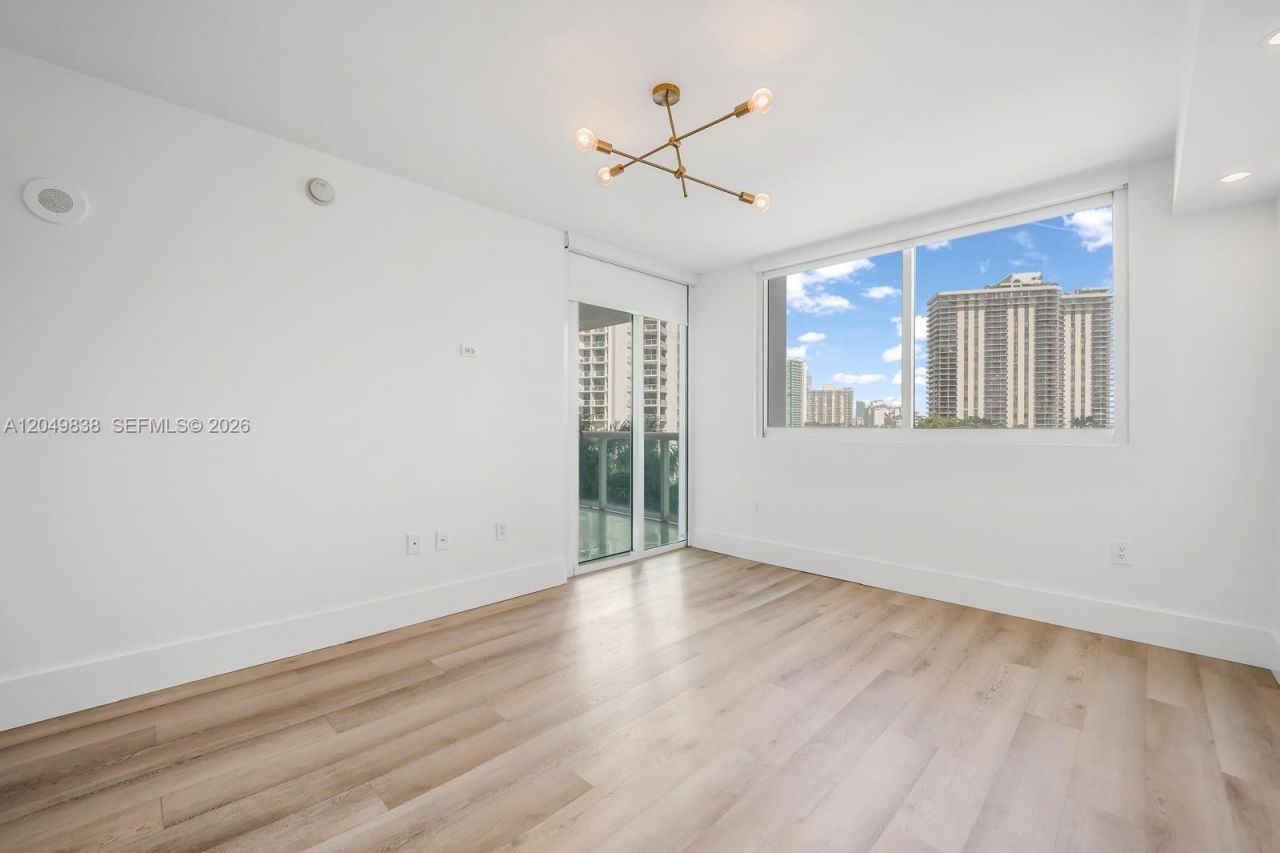 19400 Turnberry Way, Unit 321, Aventura, FL 33180 Photo