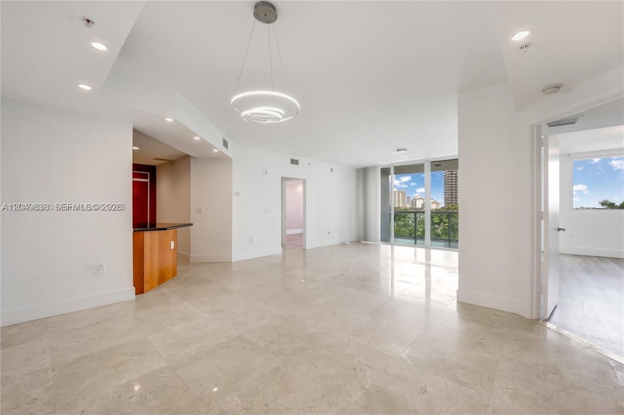 19400 Turnberry Way, Unit 321, Aventura, FL 33180 Photo