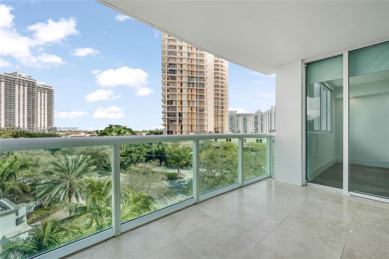 19400 Turnberry Way, Unit 321, Aventura, FL 33180 Photo