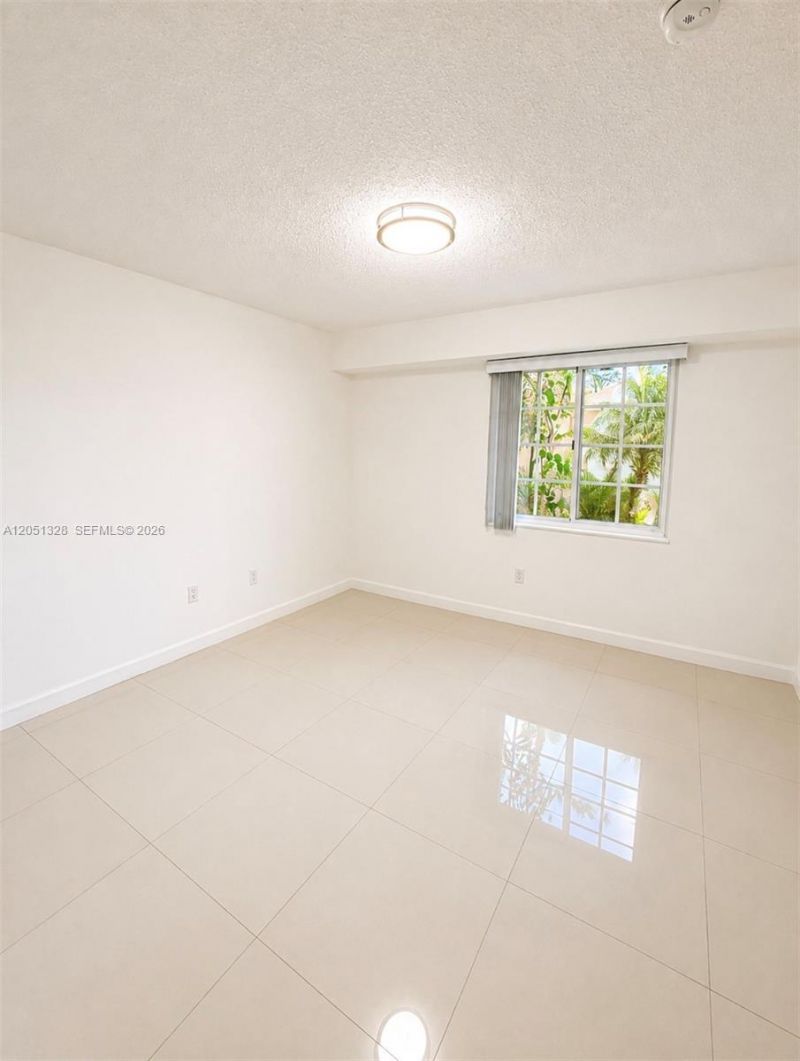 2941 NE 185th St , Unit 1311, Aventura, FL 33180 Photo