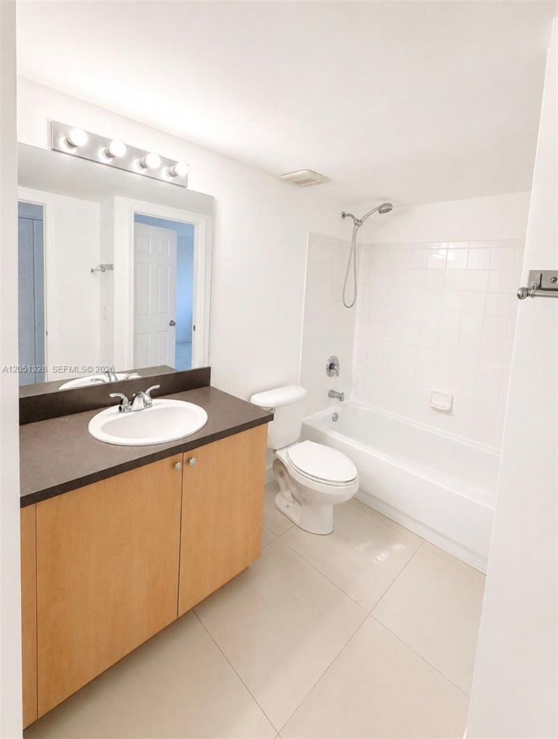 2941 NE 185th St , Unit 1311, Aventura, FL 33180 Photo