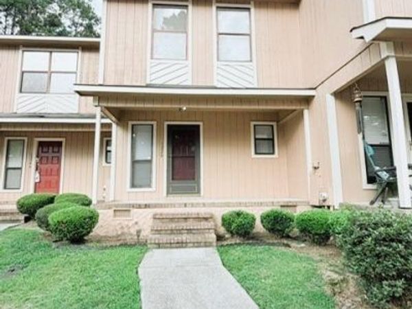 1220 N Forest Drive , Fayetteville, NC 28303