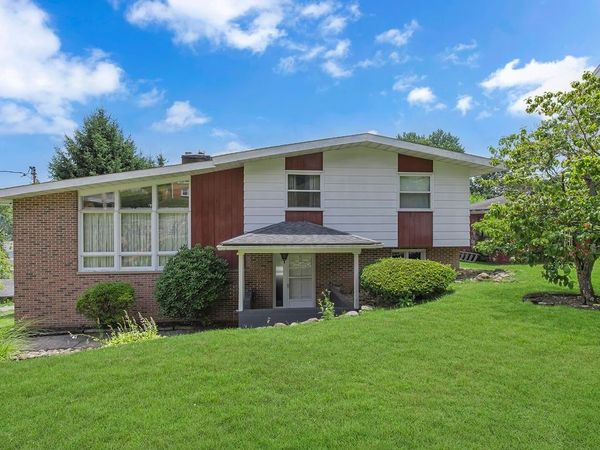 3626 Craig St, Beaver Falls, PA 15010