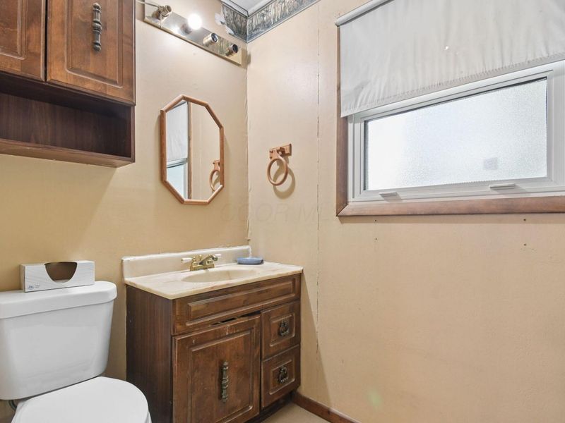 916 S Hampton Road , Columbus, OH 43227 Photo 12