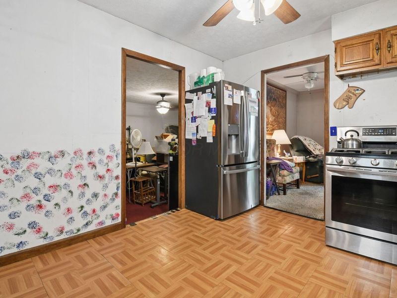 916 S Hampton Road , Columbus, OH 43227 Photo 7