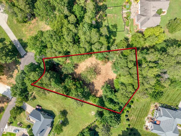 Kennesaw Court, Maryville, TN 37801