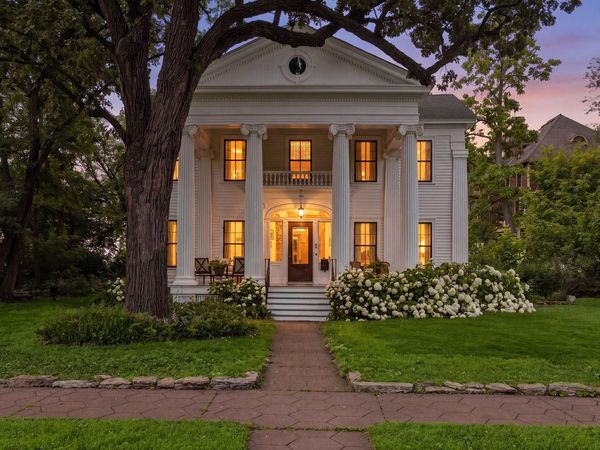 223 Walnut Street, Saint Paul, MN 55102