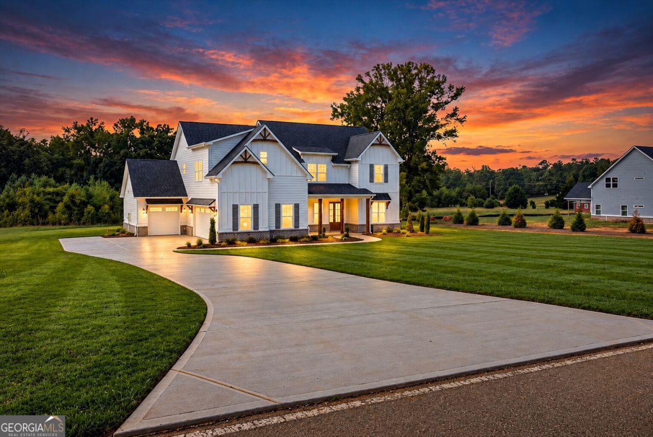 137 Twin Oaks Drive Hampton, GA 30228