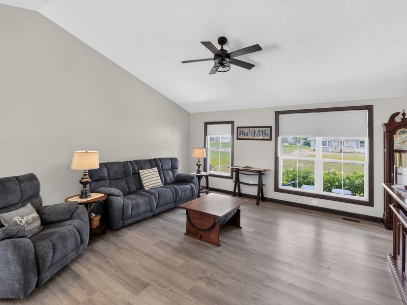1085 Apple Valley Drive, Howard, OH 43028 Photo 3