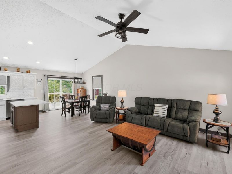 1085 Apple Valley Drive, Howard, OH 43028 Photo 4